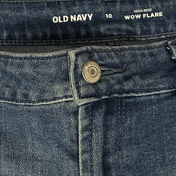 NWOT Old Navy Women's High Rise Wow Flare Jeans - Picture 2 of 4